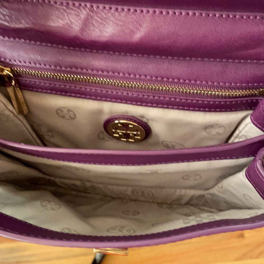 Tory Burch Crossbody Bag - Picture 7 of 10